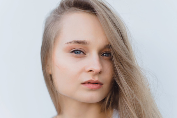 attractive young woman - 写真・画像