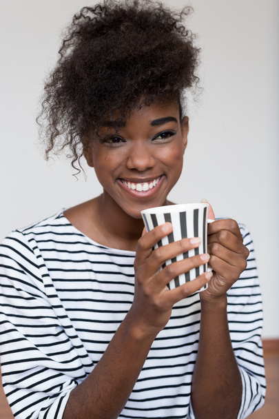 woman with coffee cup - Φωτογραφία, εικόνα