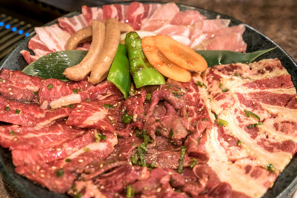 Yakiniku meat set - Фото, изображение
