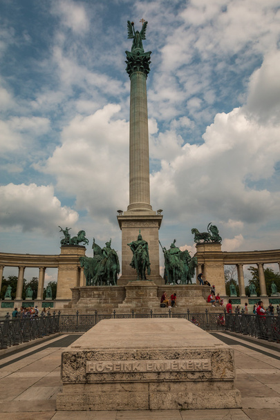 Horoes square monument in Budapest - Foto, afbeelding