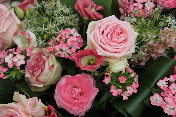 gemischte rosa Brautblumen - Foto, Bild