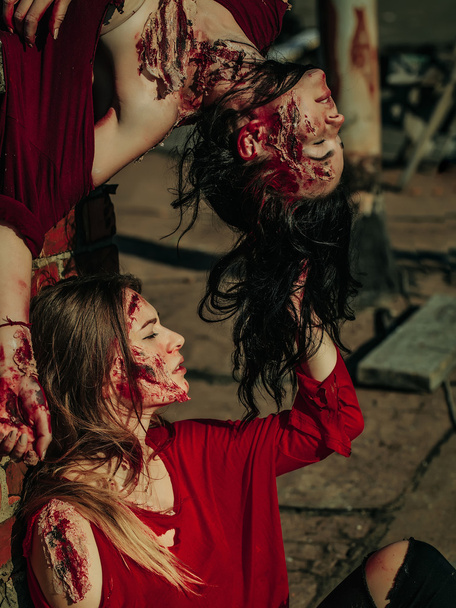 Two zombie girls - Foto, afbeelding