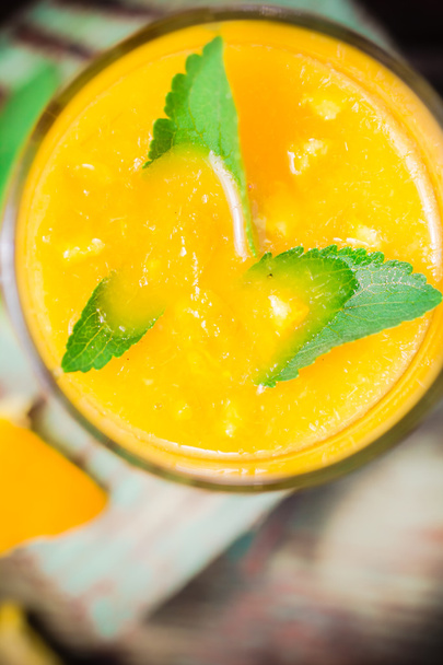 Juice from fresh oranges leaves stevia - 写真・画像
