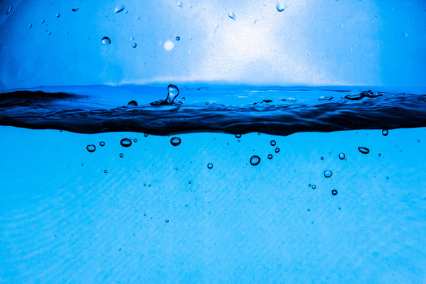 Μπλε φυσαλίδες νερού  - Φωτογραφία, εικόνα