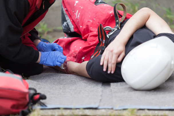 Work accident. First aid training. - Foto, Imagen