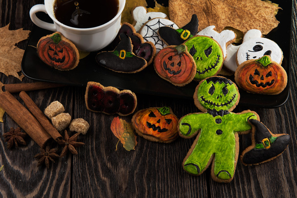 Homemade delicious ginger biscuits for Halloween - 写真・画像