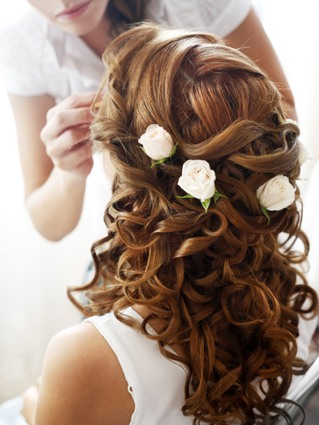 Hairdress della sposa
 - Foto, immagini