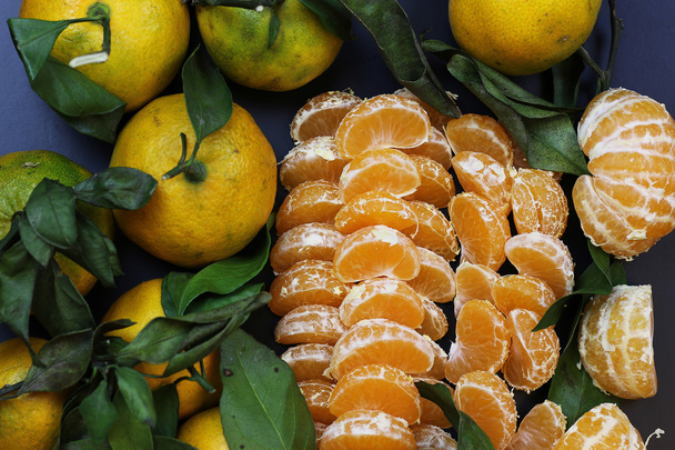 fruto de tangerina isolado preto - Foto, Imagem