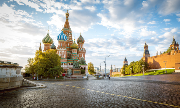 Basilikum-Kathedrale auf dem Roten Platz in Moskau, Russland - Foto, Bild
