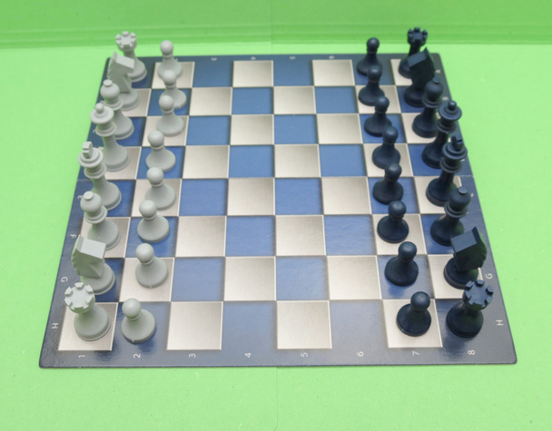 šachovnice s černou a bílou plastová šachovnice - Fotografie, Obrázek