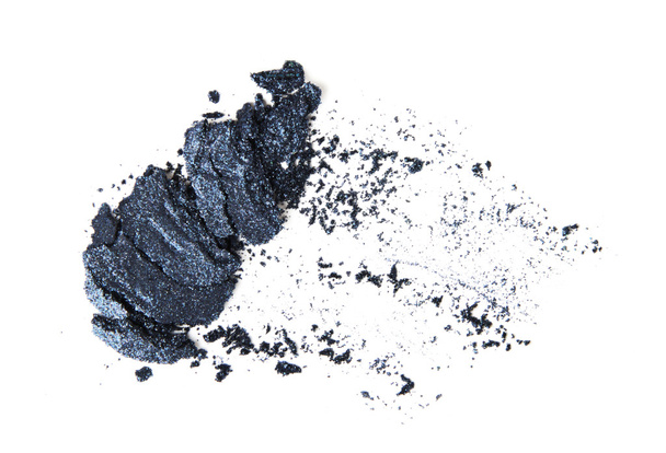fard à paupières émietté bleu gris
  - Photo, image