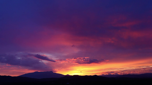 fantastischer Zeitraffer bei Sonnenuntergang - Filmmaterial, Video