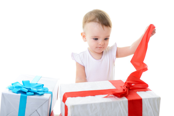 cheerful girl with christmas presents - Foto, imagen