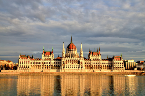 Budapest Parlament napnyugtakor, Magyarország - Fotó, kép