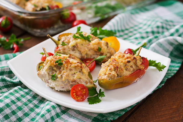 Stuffed peppers with minced chicken - 写真・画像