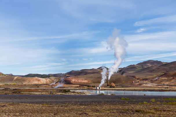 Геотермальная зона Гверира на севере Исландии возле озера Миватн
 - Фото, изображение