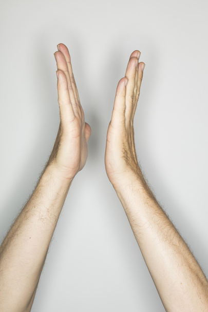 δύο χέρια Καυκάσιος, σε μια χειρονομία: παλαμάκια - Φωτογραφία, εικόνα
