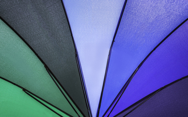 Sateenkaaren sateenvarjo kuvio
 - Valokuva, kuva