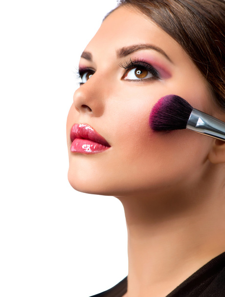 Makeup. Make-up Applying. Rouge. Blusher - Foto, Imagem
