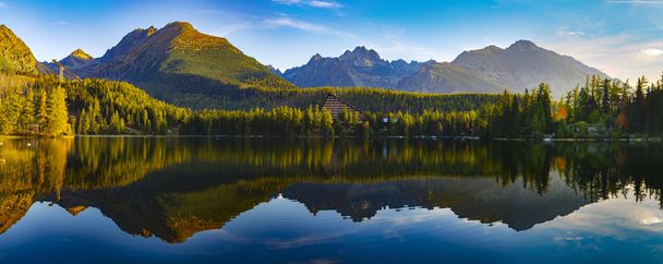 Panorama of Mountain lake in Slovakia - Strbske pleso - Fotografie, Obrázek