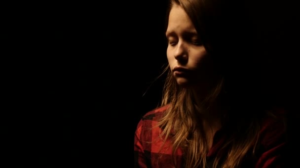 Desperate teenager girl. 4K 2 - Záběry, video