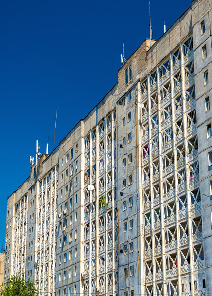 Перегляд радянських часів Житлова будівля в Бішкек - Киргизстан - Фото, зображення