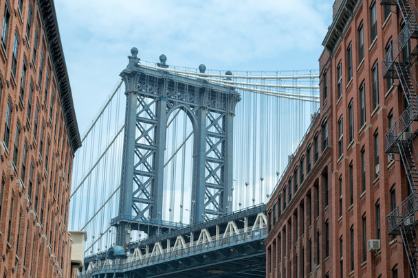 Odwiedzenie Manhattan bridge w Brooklyn - Zdjęcie, obraz