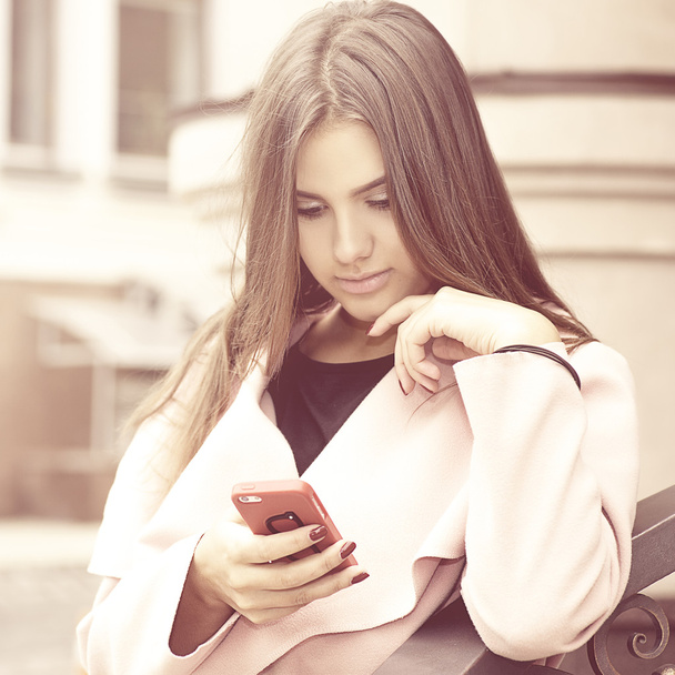 woman with smart phone - Photo, image