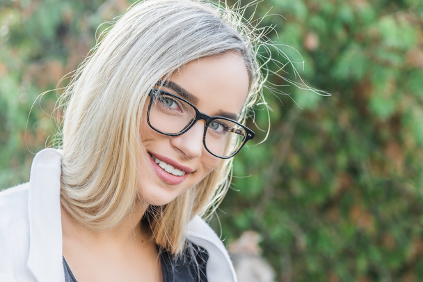 young woman in glasses - Valokuva, kuva