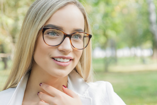 young woman in glasses - Fotó, kép