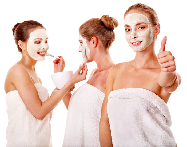 Frauen mit Gesichtsmaske. - Foto, Bild