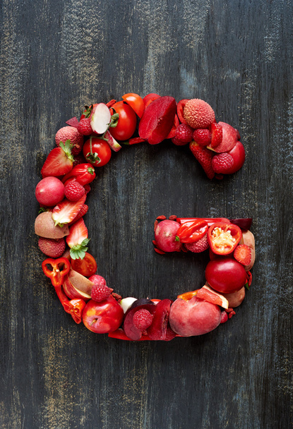 Vegetables and fruits in alphabet letter - Valokuva, kuva
