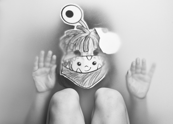 Dívka v papírové masky - Fotografie, Obrázek
