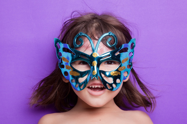 Chica en máscara de carnaval - Foto, Imagen