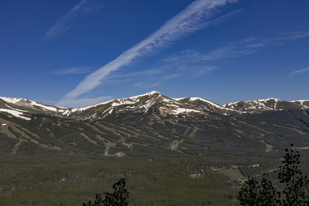 Rochas cobertas de neve do Colorado
 - Foto, Imagem