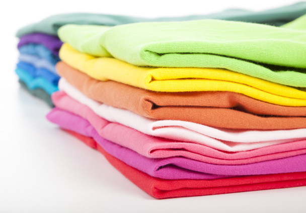 Куча разноцветной одежды
 - Фото, изображение