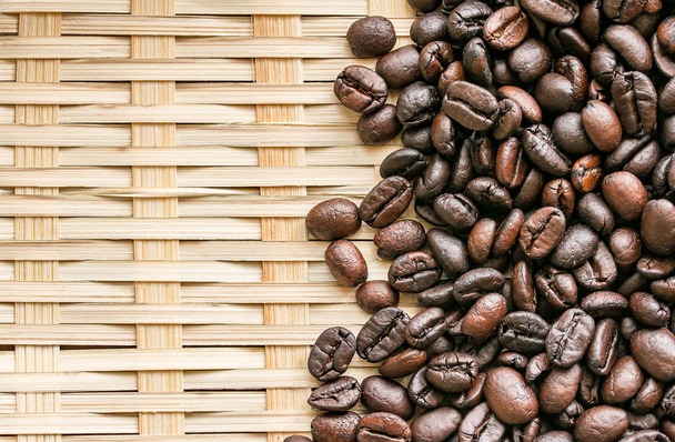 Coffee beans on handicraft weave wicker - Photo, Image