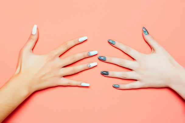 fashionable female hands with manicure - Foto, Bild