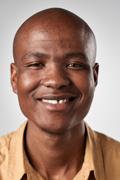 Happy smiling african man - Foto, imagen
