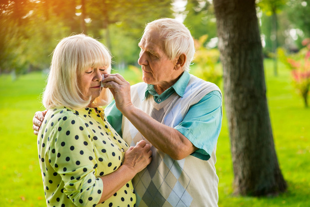 Sad elderly couple. - Photo, Image