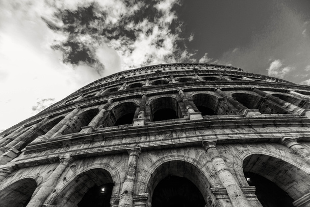 Colosseum. A legnagyobb amfiteátrum, az ókori világ építése. - Fotó, kép