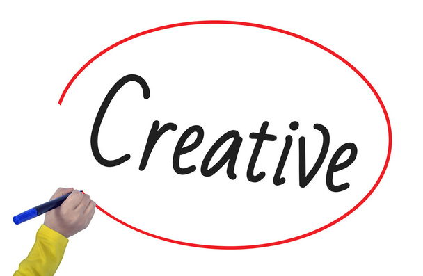 Femme écriture à la main créer créatif avec marqueur
 - Photo, image