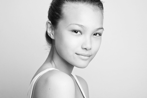 Beautiful Asian girl - Photo, image