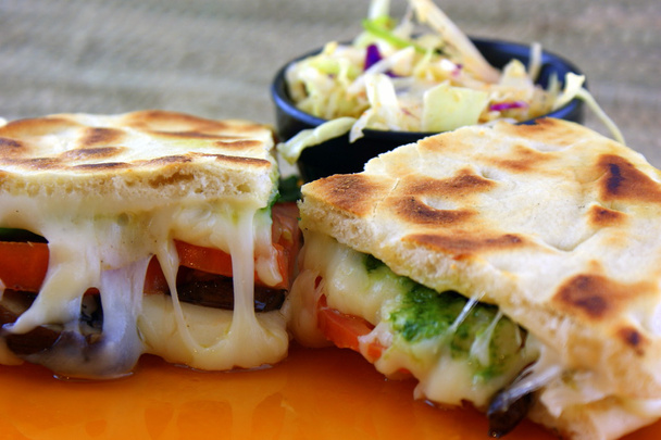 gesmolten Vegetarische kaas sandwich - Foto, afbeelding