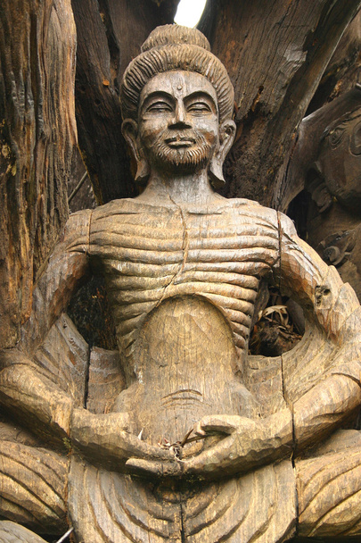 fából készült buddha szobor - Fotó, kép