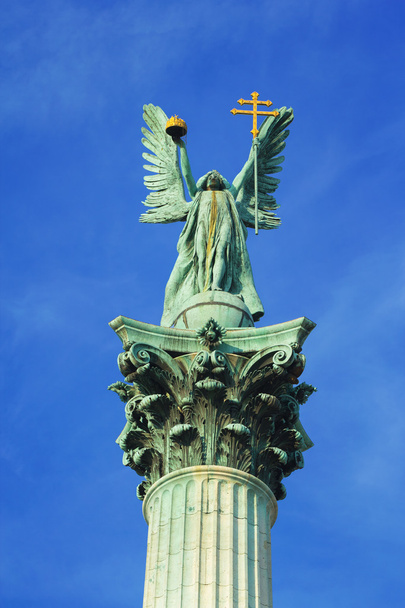 Statue de l'Archange Gabriel
  - Photo, image