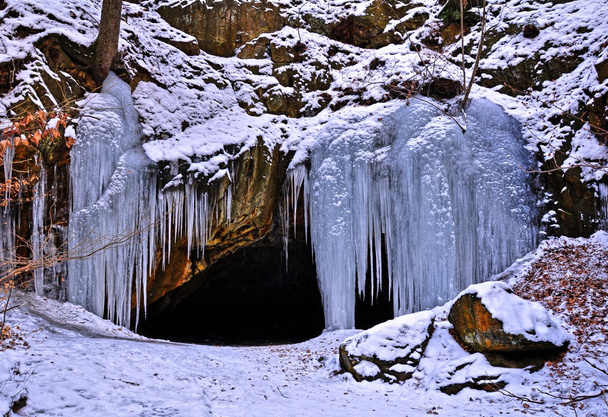 крижану печеру
 - Фото, зображення