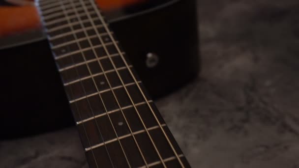 Φυσικό ξύλινο κλασσική κιθάρα ακουστική - Πλάνα, βίντεο