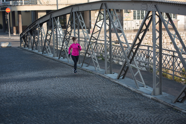 sporty woman jogging on morning - Zdjęcie, obraz