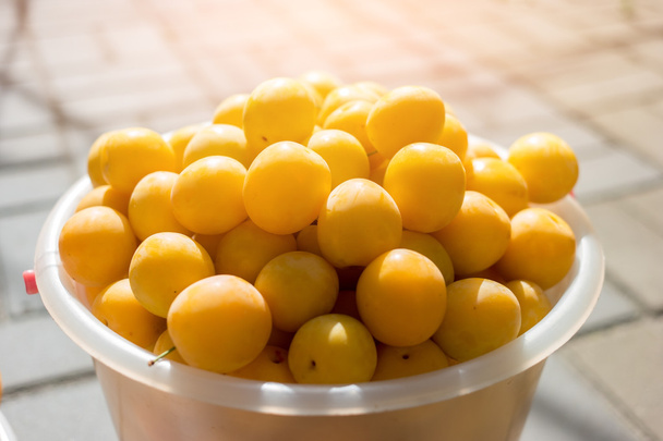 kleine gelbe Früchte. - Foto, Bild